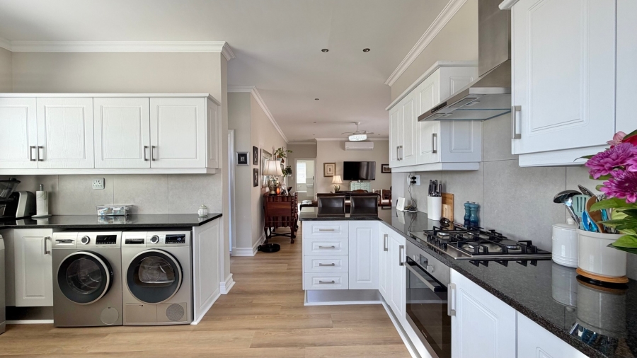 3 Bedroom Property for Sale in Dennegeur Western Cape